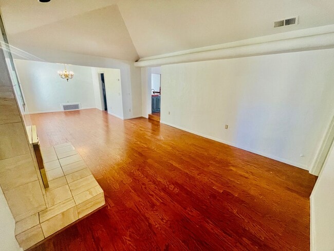 Building Photo - 24 Coronado Ave