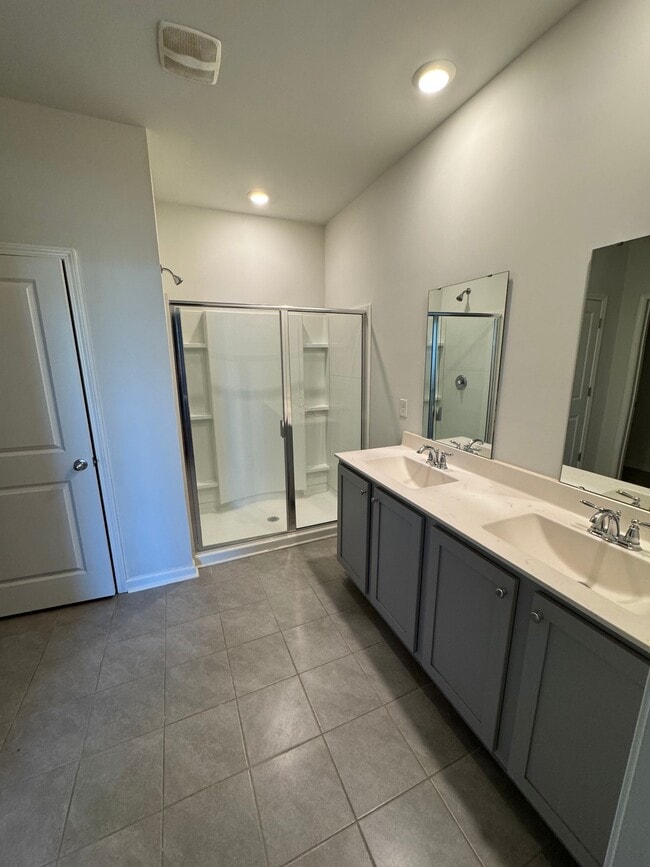 Foto del edificio - 1032 Hawks Nest Ln