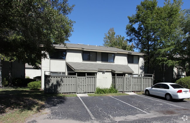 Woods of Filmore Apartments - Edge at Lakeside