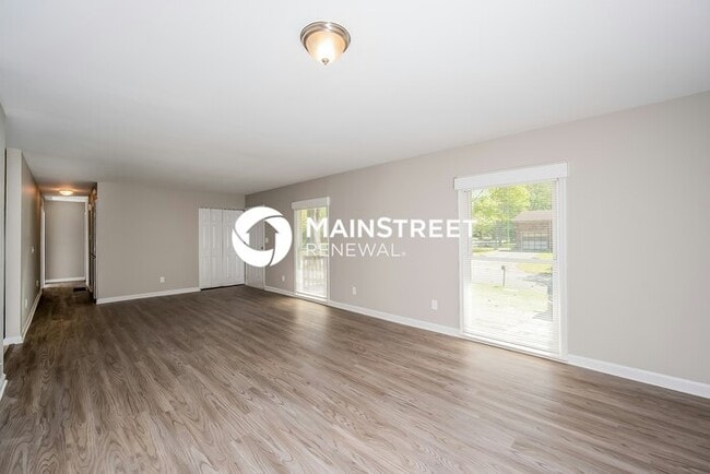 Foto del edificio - 3 Bedroom Pet-Friendly Home in Birmingham,...