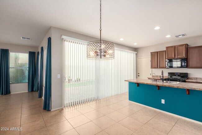 Foto del edificio - 3464 S Bluejay Dr