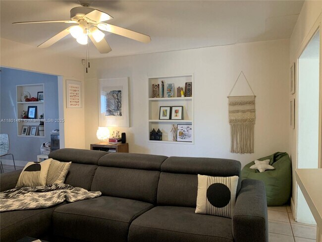 Foto del edificio - 4330 SW 11th St