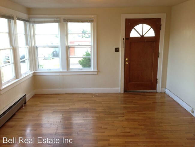 Building Photo - 45 W 24th Pl