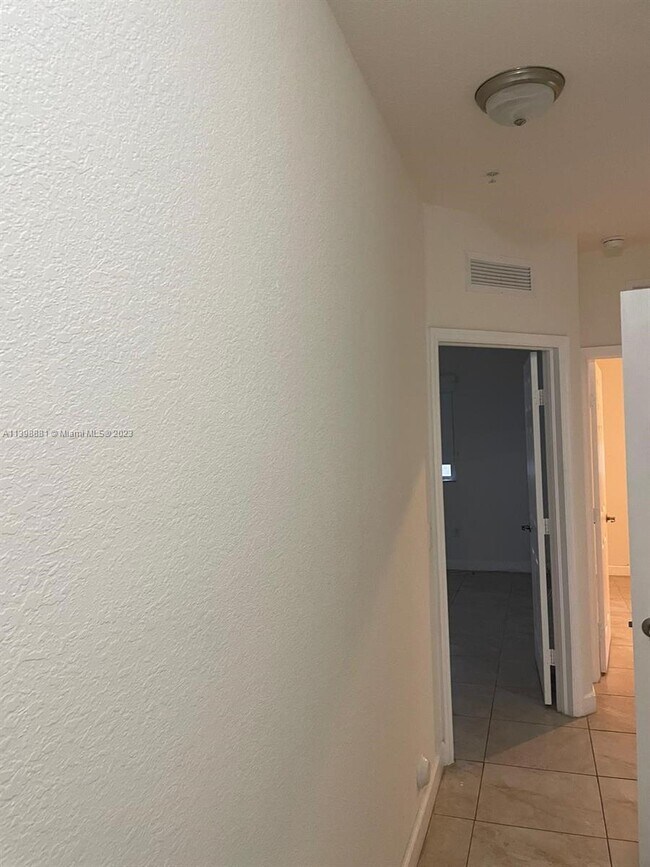Foto del edificio - 260 NW 109th Ave
