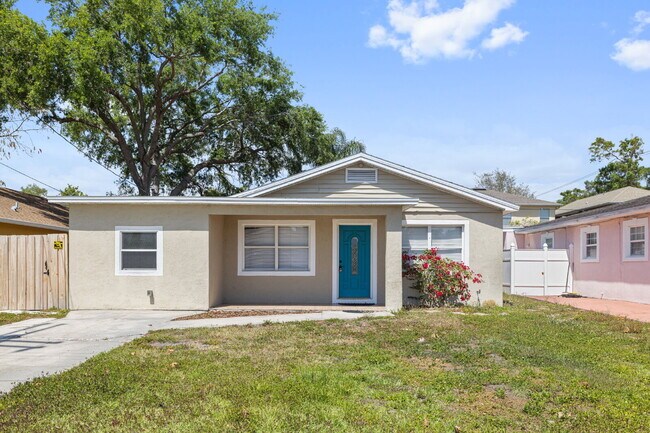 Foto del edificio - 4-BEDROOM WEST TAMPA HOME | PET FRIENDLY | AVAILABLE NOW