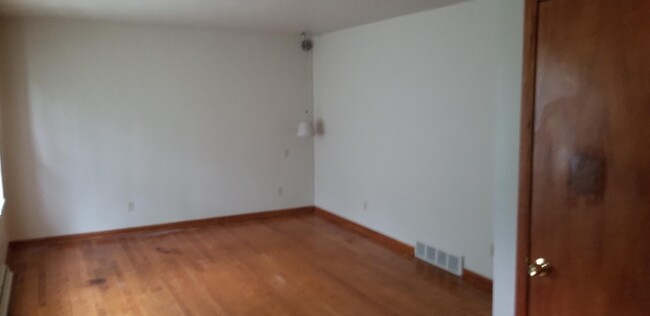 Building Photo - 1784 Toepfer Rd
