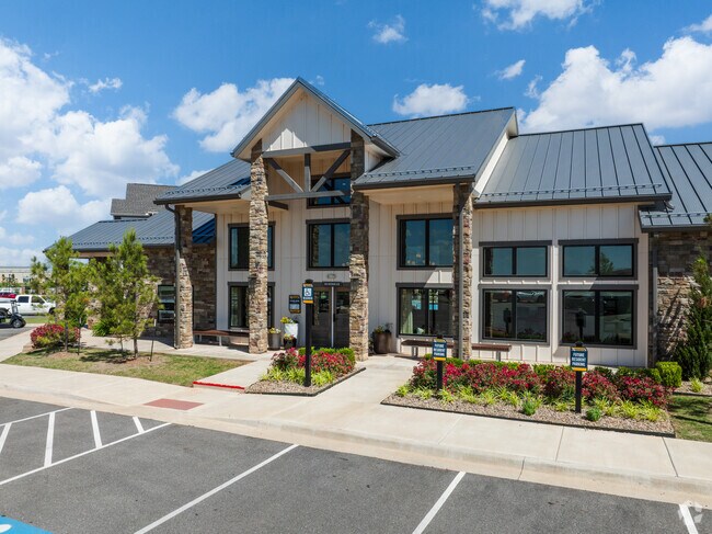 Building Photo - 24Hundred Apartments