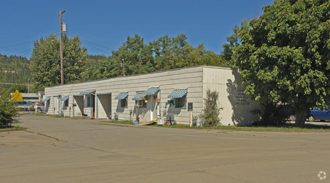 716 Main St, Smelterville, ID 83868 Apartments - Smelterville, ID