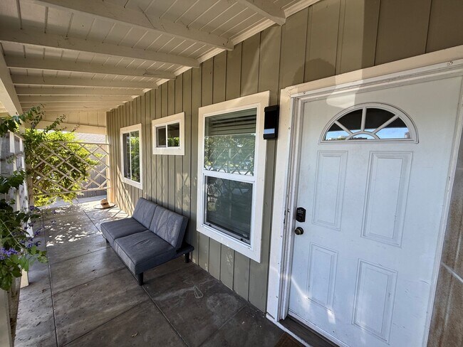 Foto del edificio - 7BD/4BA w/ Driveway Parking and Backyard!