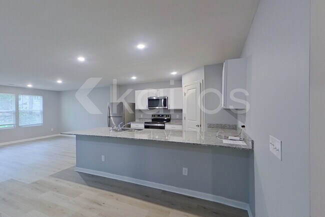 Building Photo - 2519 Upland Cir