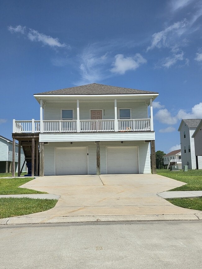 Building Photo - 6319 Red Oak Dr