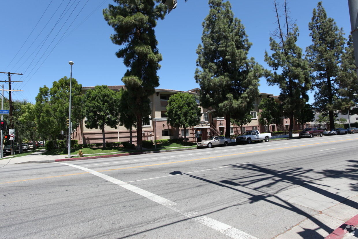 Primary Photo - Noble Pines Apartments