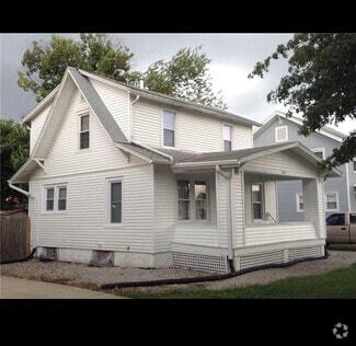 Building Photo - 1526 3rd St