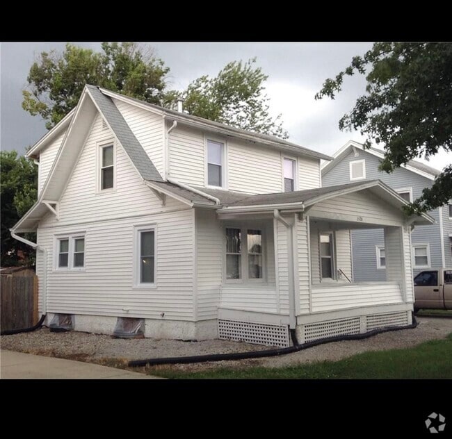 Building Photo - 1526 3rd St