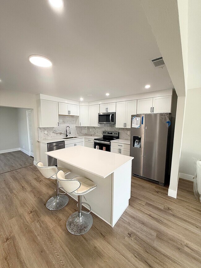 Foto del edificio - 3797 Roan Ct E