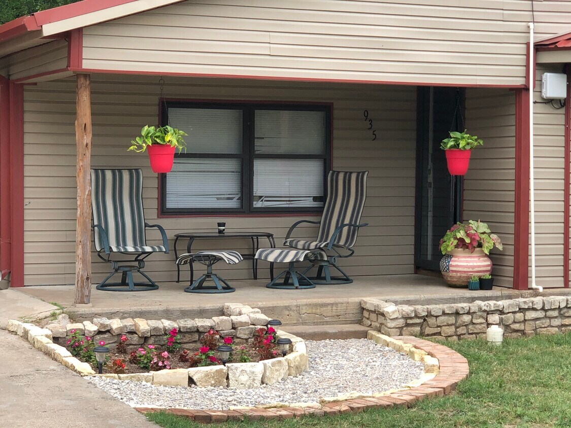 935 Mesquite St, Stephenville, TX 76401 House Rental in Stephenville