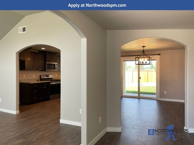 Building Photo - Gorgeous Newer Build  3 Bedroom 2 Bath Home