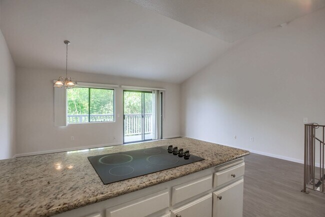 Building Photo - 243-243 N Granados Ave