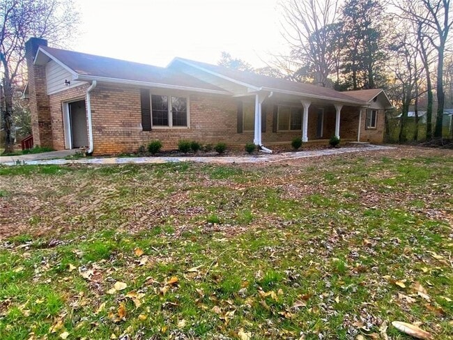 Foto del edificio - 4135 Matt Hwy