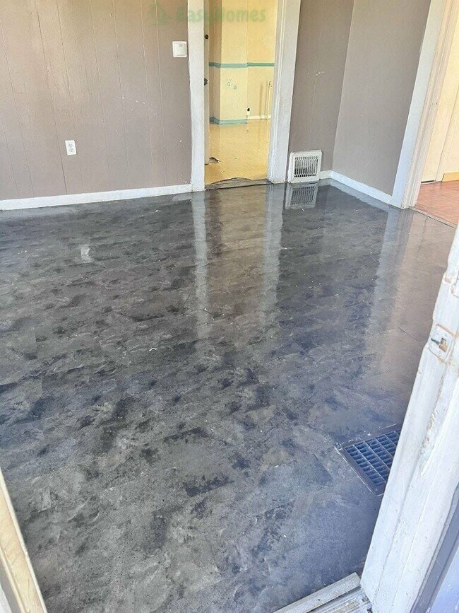 Foto del edificio - 1540 W Kettelle St