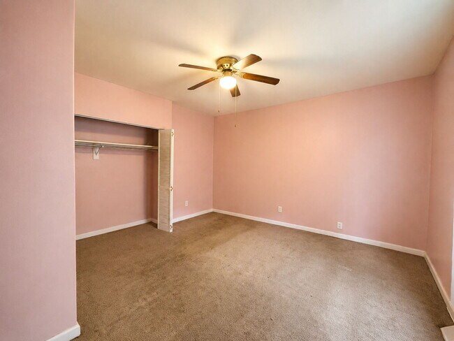 Foto del edificio - Affordable & Low-Maintenance 1BR Apartment – Comfortable Living Made Easy