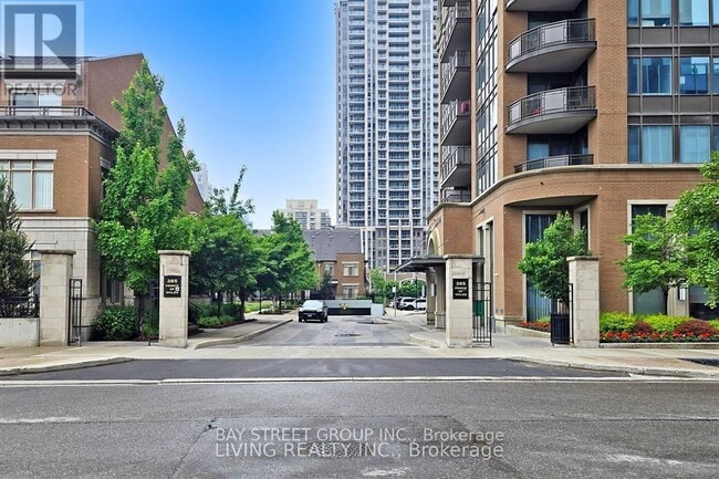 Building Photo - 385-1385 Prince of Wales Dr