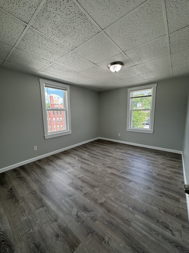 Building Photo - 7 Muskeego St