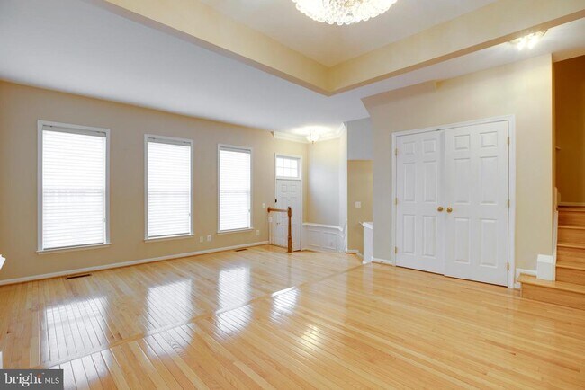 Building Photo - 4609 Fair Valley Dr