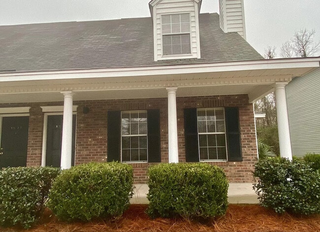 Building Photo - 1525 Royal Colony Rd