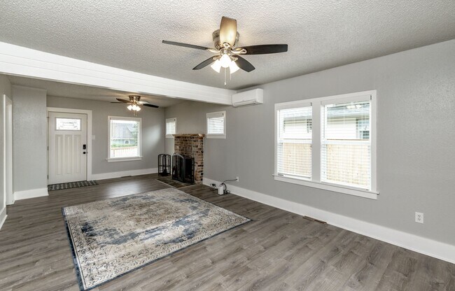 Building Photo - Renovated Tacoma Home