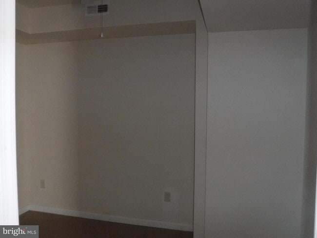 Building Photo - 153 S Main St