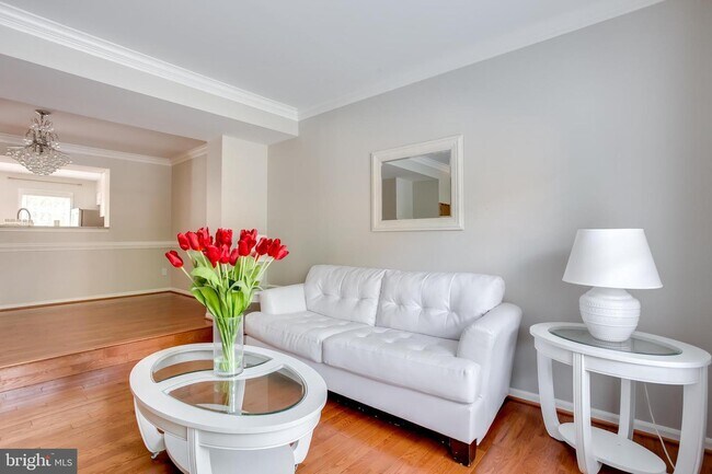 Foto del edificio - 6509 Milva Ln