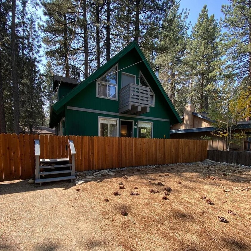 Primary Photo - Tahoe Charm with Modern Updates- Small Dog...