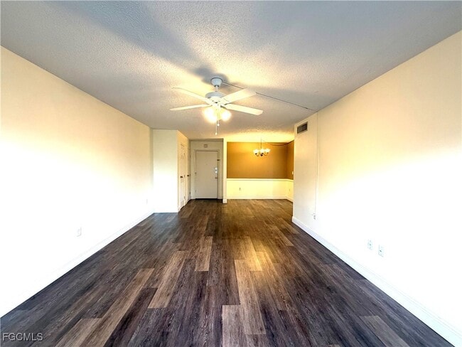 Foto del edificio - 3704 Broadway