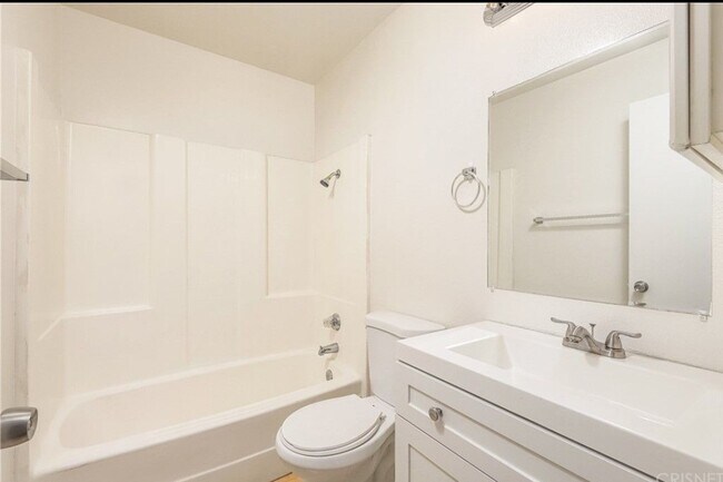 Building Photo - 44518 Benald St