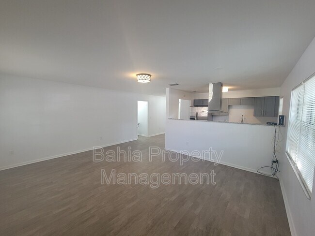Foto del edificio - 408 E Virginia Ave