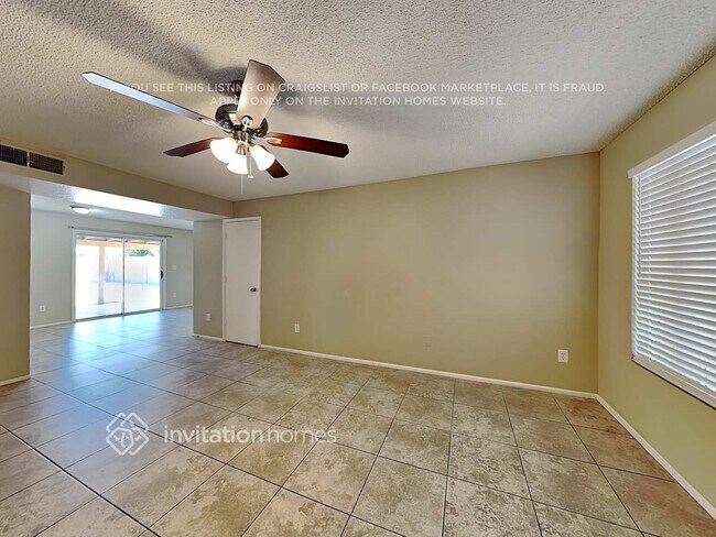 Building Photo - 7140 W North Ln