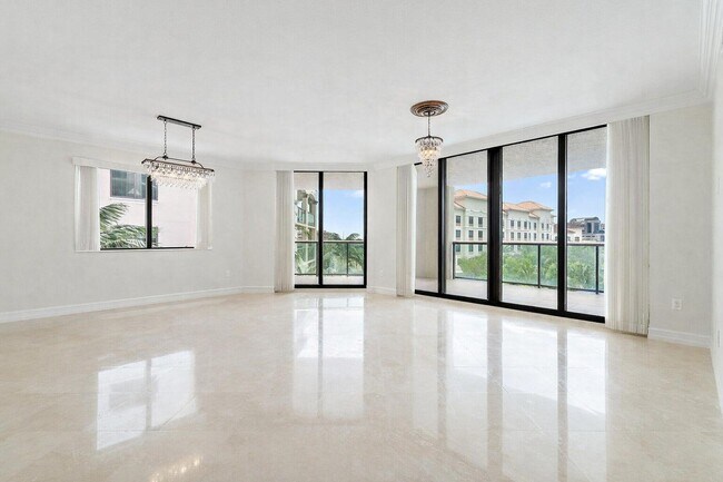 Building Photo - 3620 Gardens Pkwy