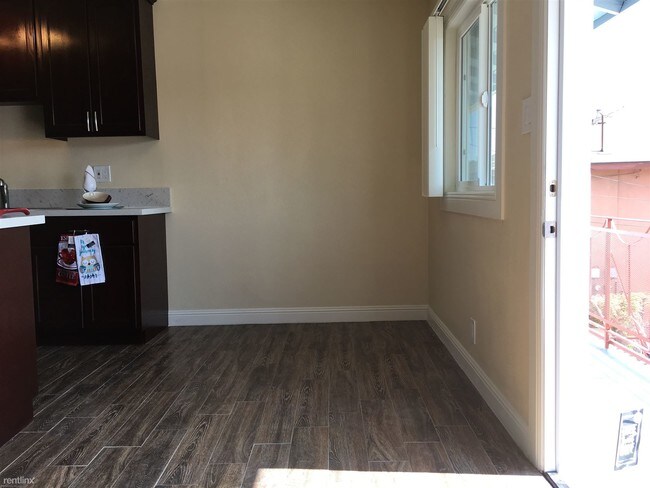 Building Photo - 1 br, 1 bath  - Huntington Park Apartments D