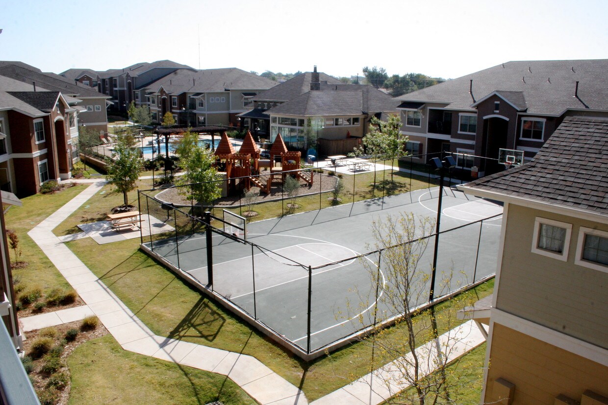 Foto principal - Cypress Creek at Jason Avenue