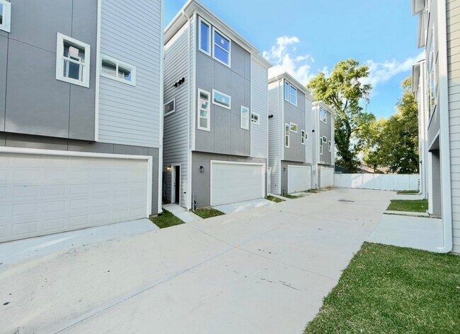 Foto del edificio - 6715 St Augustine St