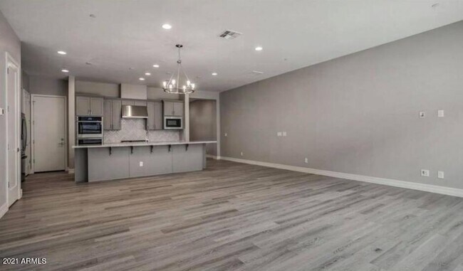 Building Photo - 7433 E Via De Luna Dr