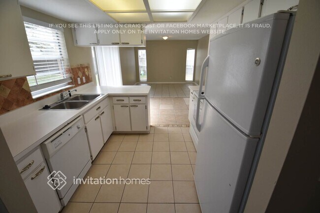 Foto del edificio - 9743 Fox Hollow Rd