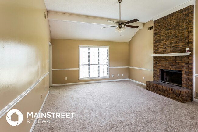 Building Photo - 8251 Lance Cove