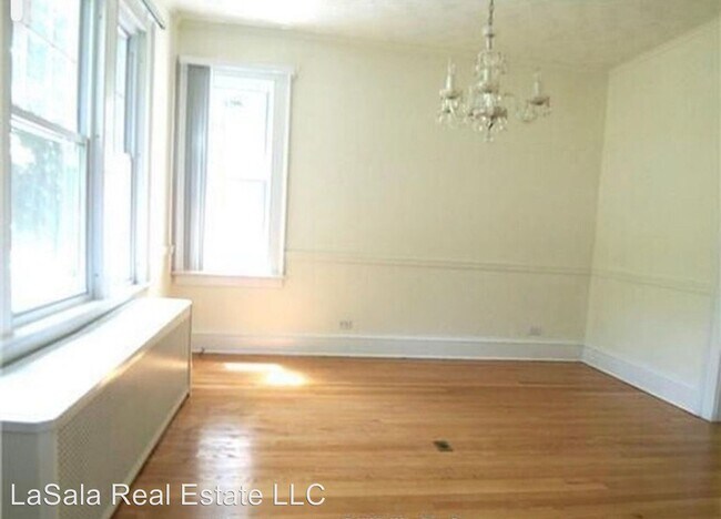 Building Photo - 3 br, 1.5 bath House - 16 Beechwood Road