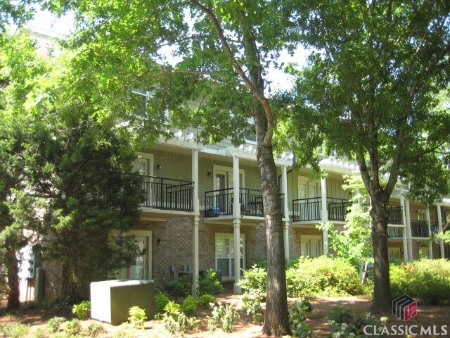 Foto del edificio - 660 Barnett Shoals Rd