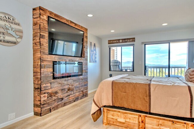 Building Photo - Cedar Lodge 305