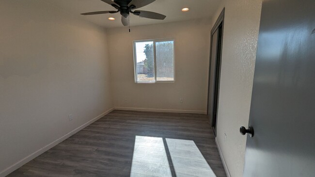 Building Photo - Fully Remodeled 4 Bedroom 2 Bath Home