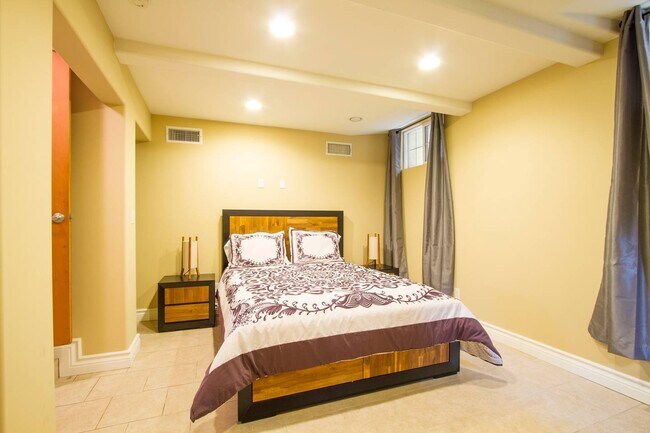 Foto del edificio - 940 Hilldale Ave