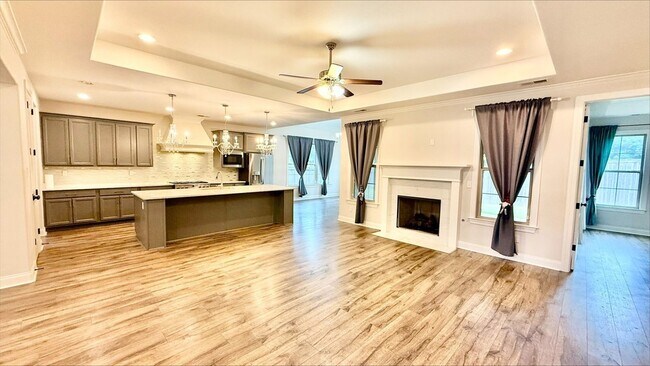 Building Photo - 10012 Adagio Cv